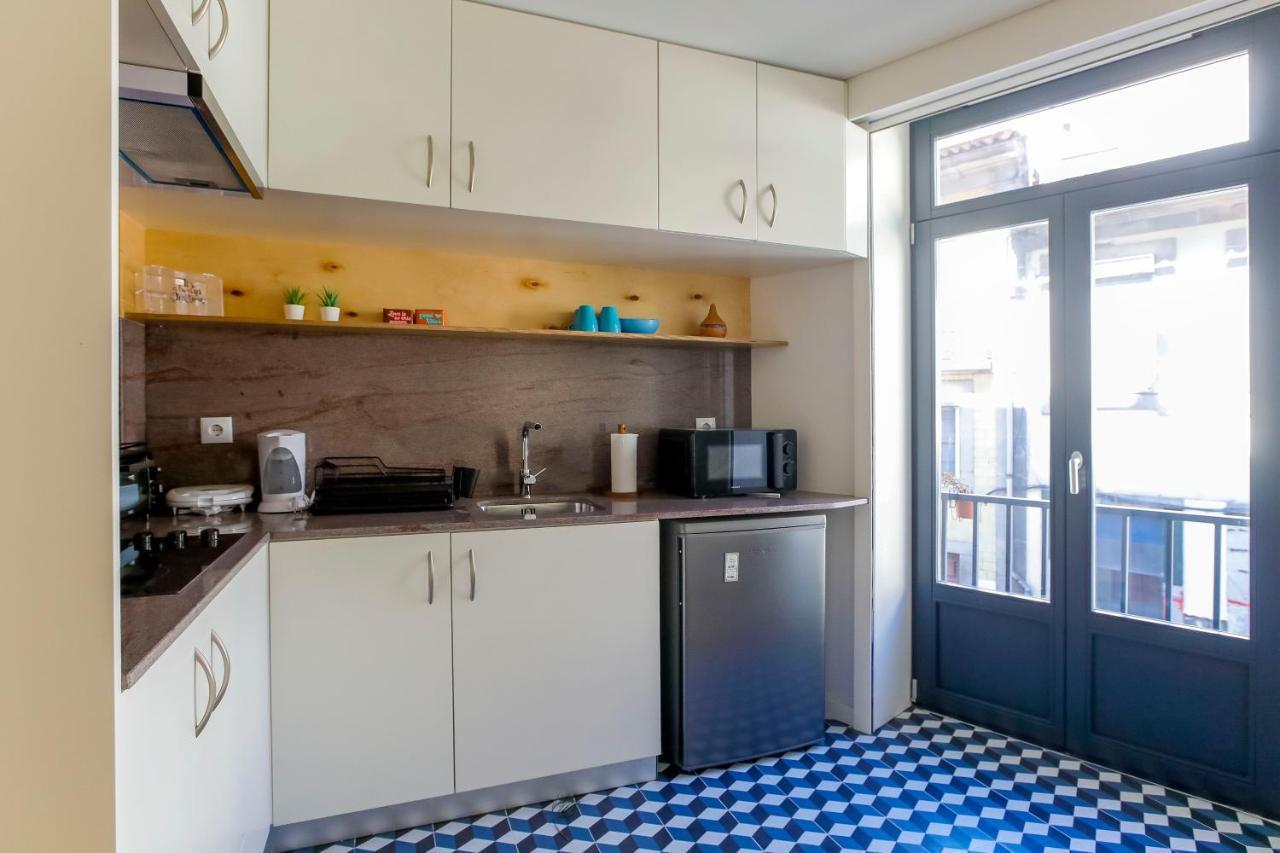 Oliveira Apartment's *